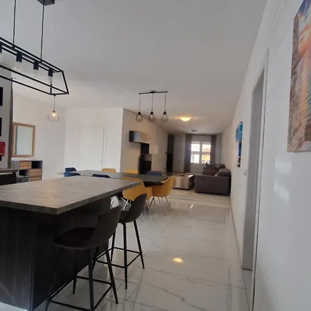 Il-girna- Modern Seaside מרססקלה