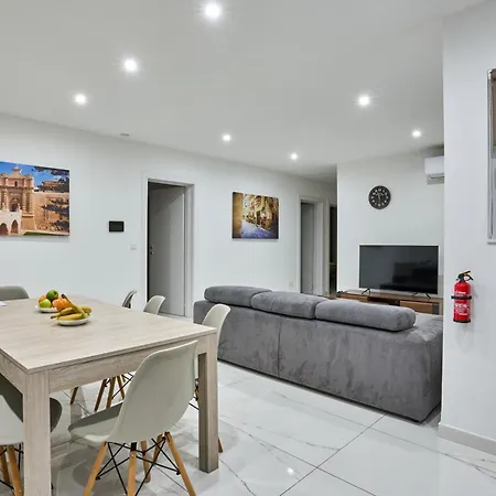 Il-girna- Modern Seaside *