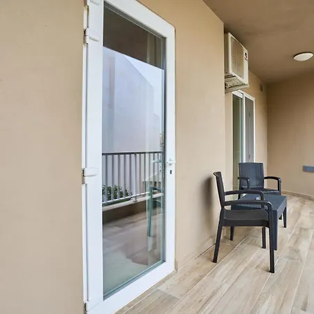 Il-girna- Modern Seaside מרססקלה