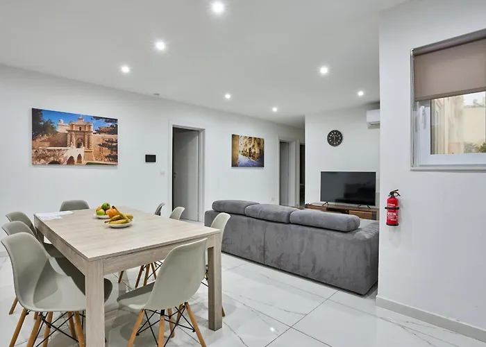 Il-girna- Modern Seaside *