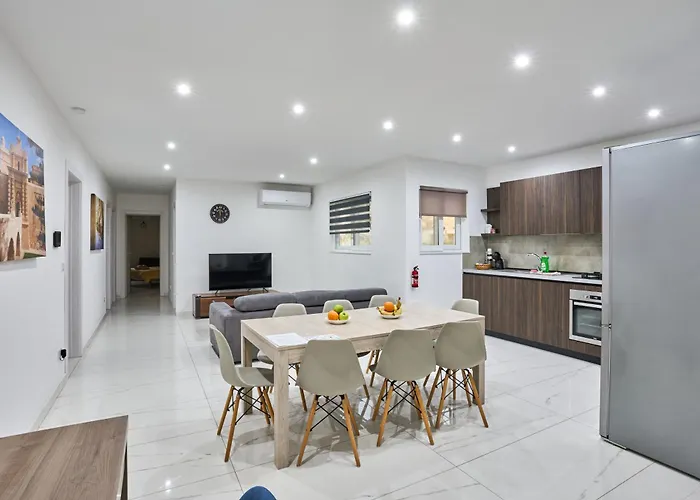 Il-girna- Modern Seaside