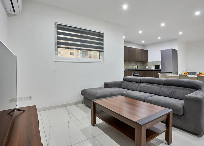 Il-girna- Modern Seaside Marsaskala