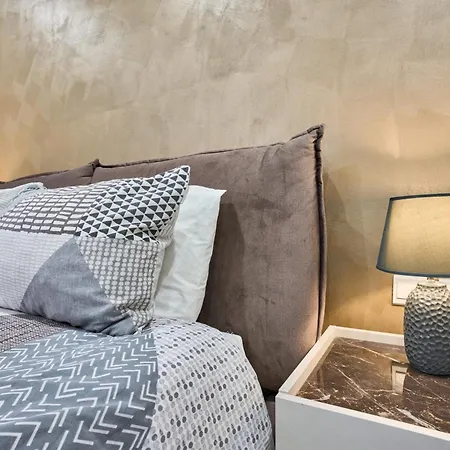 Il-girna- Modern Seaside Daire