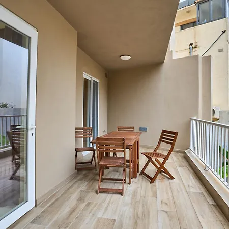 Il-girna- Modern Seaside Daire Marsaskala