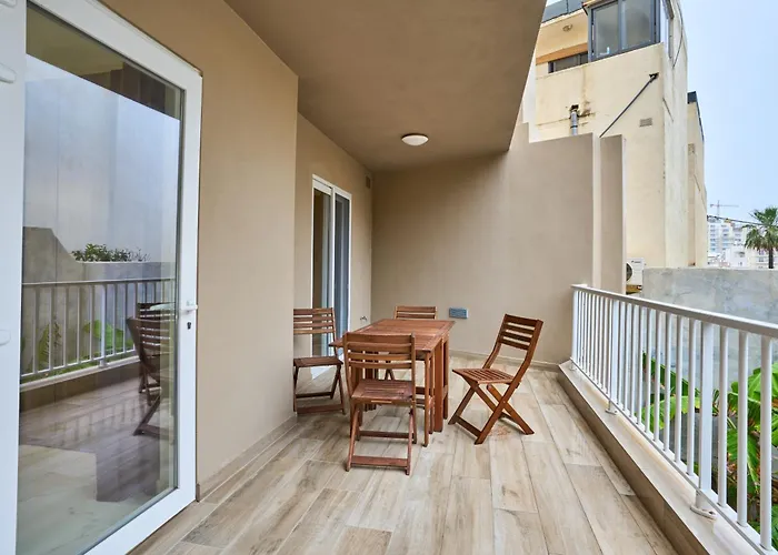 Il-girna- Modern Seaside Apartament Marsaskala