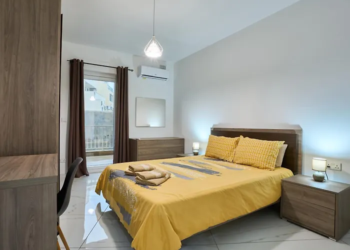 Il-girna- Modern Seaside * Marsaskala