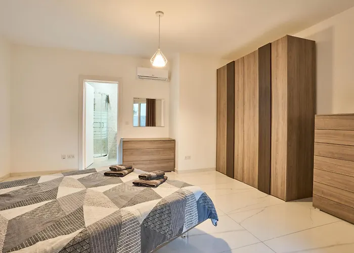 Il-girna- Modern Seaside Daire Marsaskala