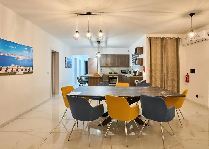 Il-girna- Modern Seaside * Marsaskala