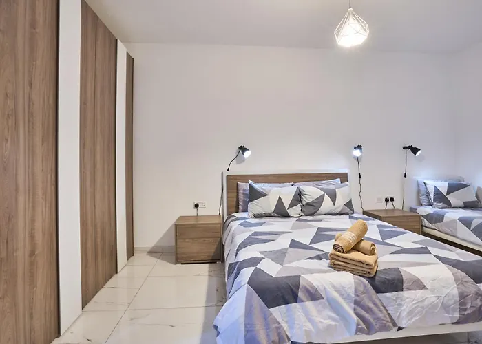 Il-girna- Modern Seaside