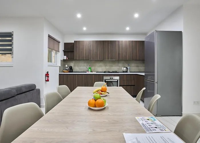 Daire Il-girna- Modern Seaside Marsaskala